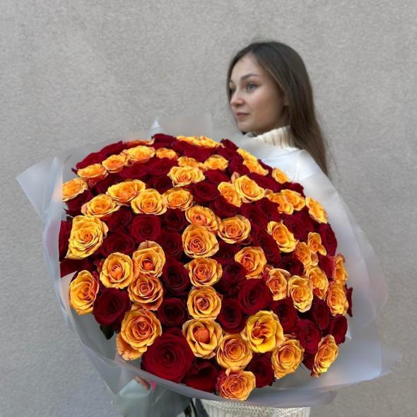 101 роза «Red and Spain»
